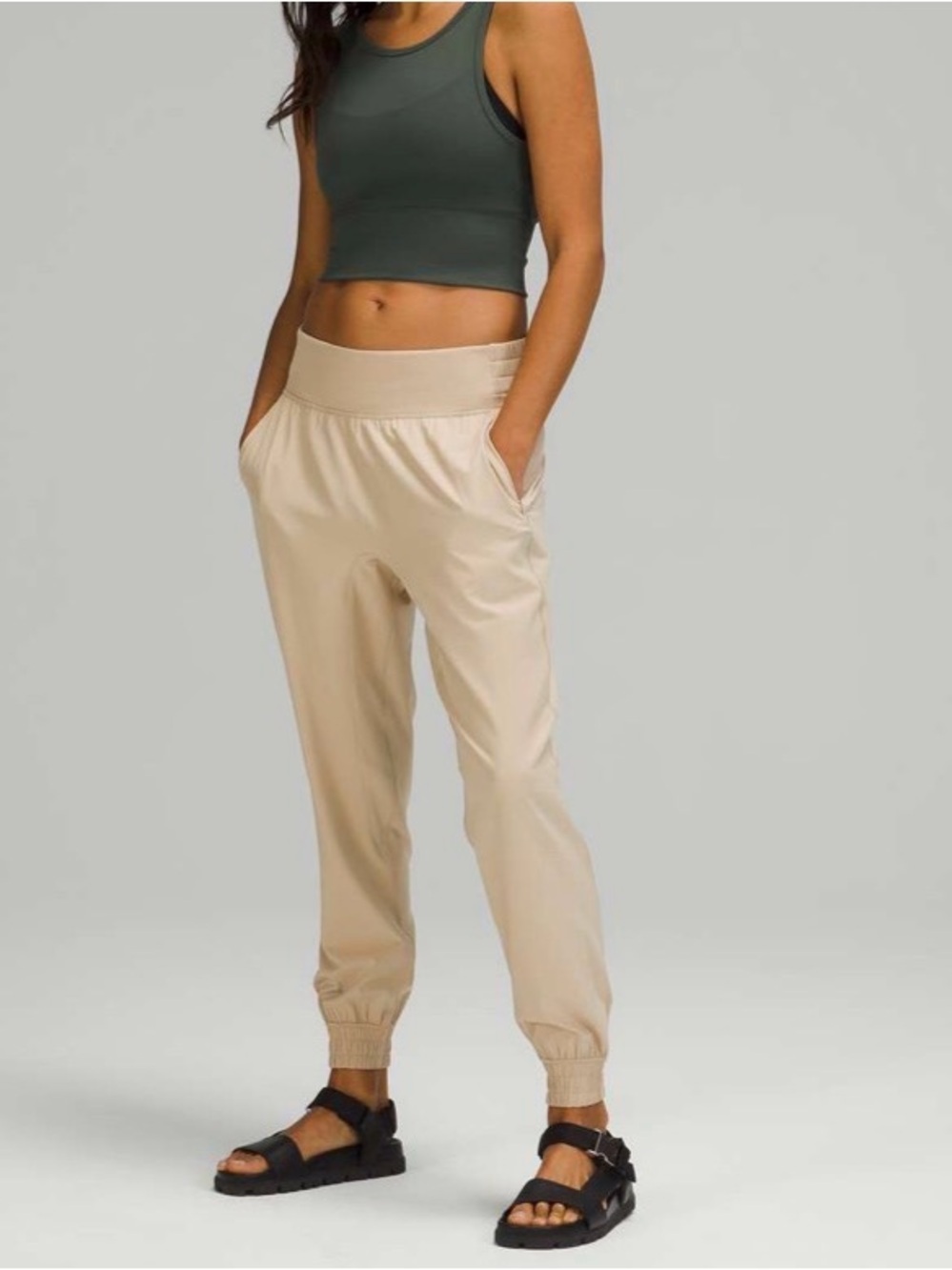 Lululemon Sun Setter High Rise Jogger Full Length Trench Beige Size 2